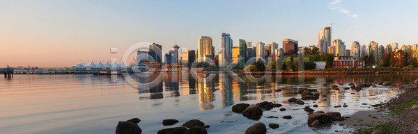 사람없음 JPG 포토 해외이미지 건물 고층빌딩 대도시 도시 도시풍경 도심 물 반사 벤쿠버 부동산 빛 사무실 상업 새벽 속도 스카이라인 썰물 아침 암초 여행 일출 재산 탑 파노라마 풍경 항구 해외202004 해외포토