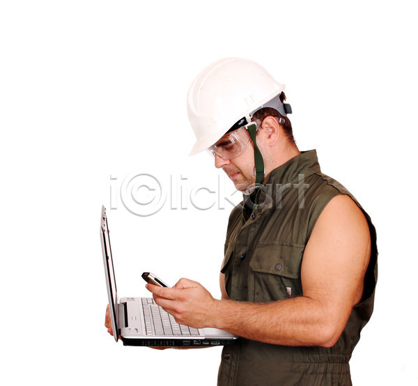 남자 한명 JPG 포토 해외이미지 1 노동자 노트북 대화 먼지 모바일 산업 세포 셀룰러 안전모 엔지니어 유니폼 종업원 직업 컴퓨터 통신 해외202004 핸드폰 헬멧