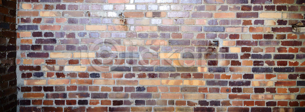 낭비 위험 사람없음 JPG 포토 해외이미지 건물 건축양식 검은색 공장 구식 그런지 금속 깨짐 내부 도시 먼지 방치 백그라운드 버리기 벽 벽돌 복고 빛 산업 수확 썩음 어둠 옛날 유리 직장 창고 창문 철강 파멸 폐기물 해외202004 해외포토