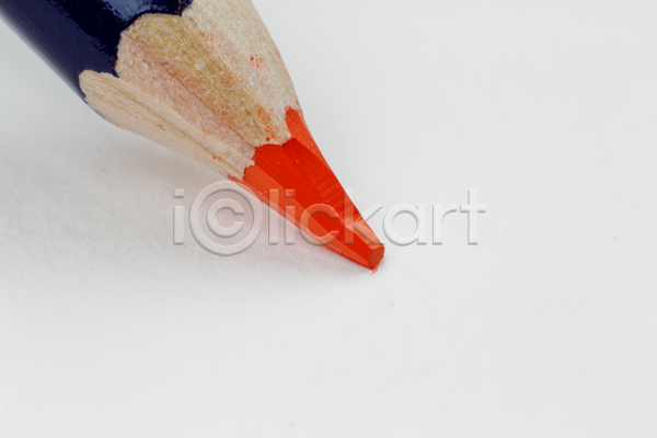 사람없음 JPG 포토 해외이미지 공구 그리기 그림 날카로움 닫기 디자인 목재 묘사 물 미술 백그라운드 빨간색 스케치 연필 예술가 오렌지 종이 컬러풀 크레파스 페인트 학교 해외202004 흰색