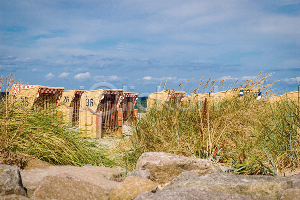 휴식 사람없음 JPG 포토 해외이미지 독일 모래 물 바다 여름(계절) 여행 유럽 의자 자연 태양 파란색 풍경(경치) 하늘 해외202004 휴가