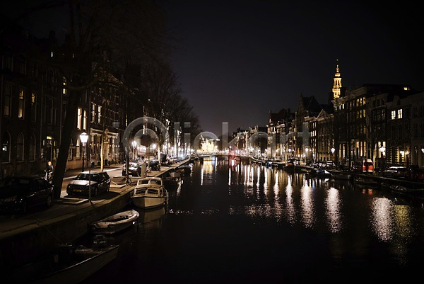 사람없음 JPG 포토 강 건물 네덜란드 배 암스테르담 야간 야경 야외 자동차 풍경(경치)