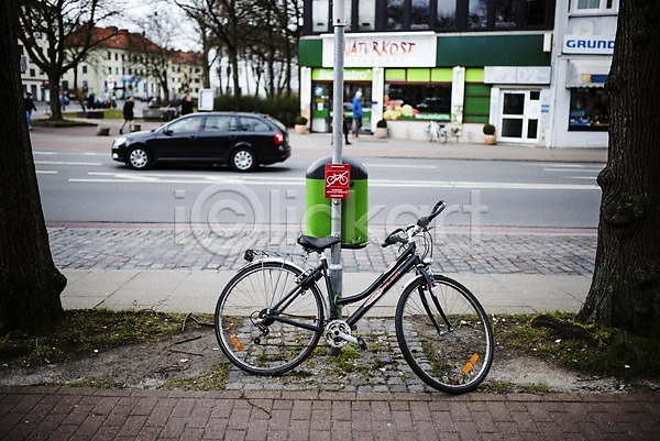 사람없음 JPG 포토 거리 건물 도로 독일 브레멘 자동차 자전거 풍경(경치)