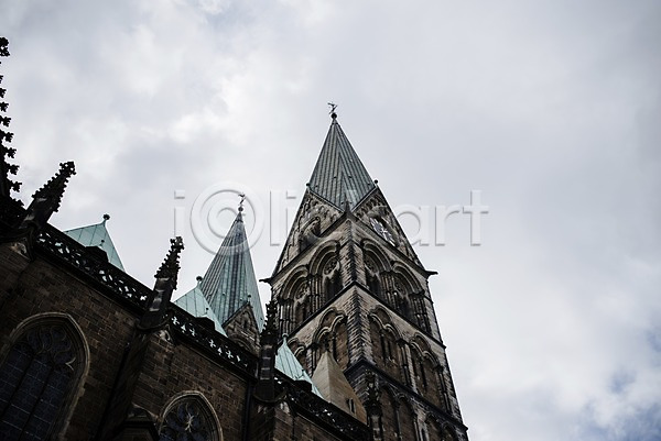 사람없음 JPG 로우앵글 포토 구름(자연) 독일 브레멘 성당 성페트리대성당 풍경(경치) 하늘