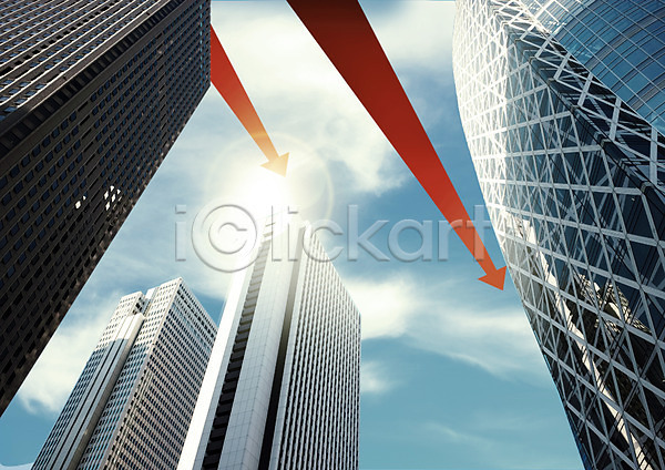 사람없음 PSD 로우앵글 편집이미지 고층빌딩 구름(자연) 비즈니스 빌딩 편집 하늘 햇빛 화살표