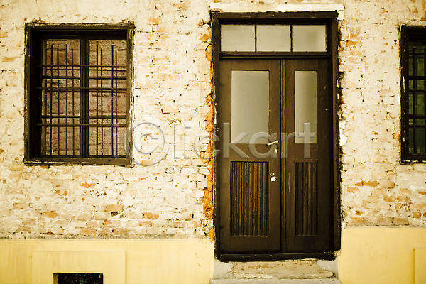 사람없음 JPG 포토 동유럽 문 바탕화면 백그라운드 야외 유럽 자그레브 주간 주택 창문 크로아티아 풍경(경치) 해외풍경
