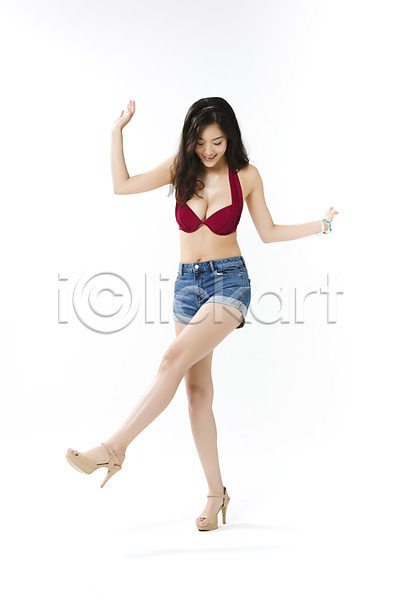 20대 성인 성인여자한명만 여자 한국인 한명 JPG 앞모습 포토 다리들기 몸매 바캉스 비키니 서기 스튜디오촬영 실내 여름(계절) 여름휴가 의료성형뷰티 전신 포즈 하이힐 핫팬츠