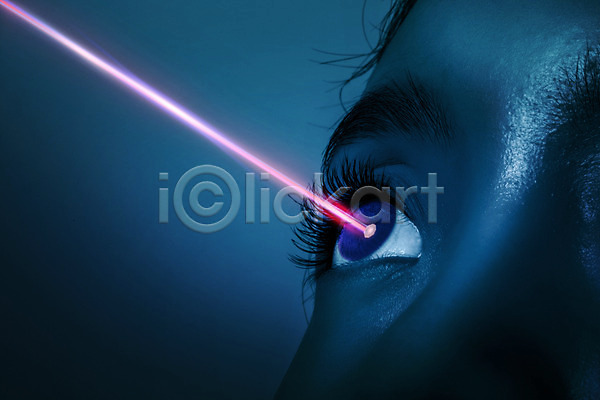 20대 성인여자한명만 신체부위 여자 한국인 JPG 디지털합성 편집이미지 광선 눈동자 디지털아트 뷰티 성형수술 의료성형뷰티 컴퓨터그래픽