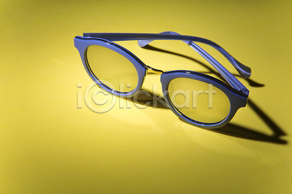 사람없음 JPG 포토 거울 반사 백그라운드 선글라스 스튜디오촬영 실내 안경 안경테 오브젝트 컬러