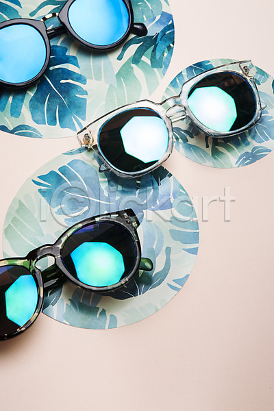 사람없음 JPG 포토 거울 나뭇잎 무늬 반사 백그라운드 선글라스 스튜디오촬영 실내 안경 안경테 오브젝트 컬러 패턴