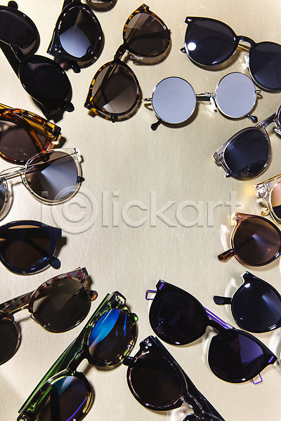 사람없음 JPG 포토 거울 무늬 반사 백그라운드 선글라스 스튜디오촬영 실내 안경 안경테 오브젝트 컬러 패턴