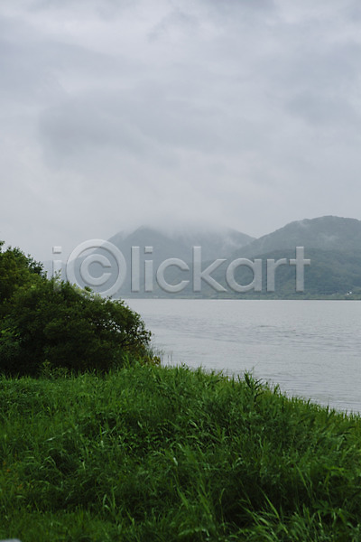 감성 사람없음 JPG 포토 강 비(날씨) 비구름 산 야외 주간 풀잎 풍경(경치)