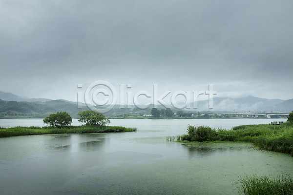 사람없음 JPG 포토 강 개구리밥 비(날씨) 비구름 산 야외 주간 풍경(경치) 호수