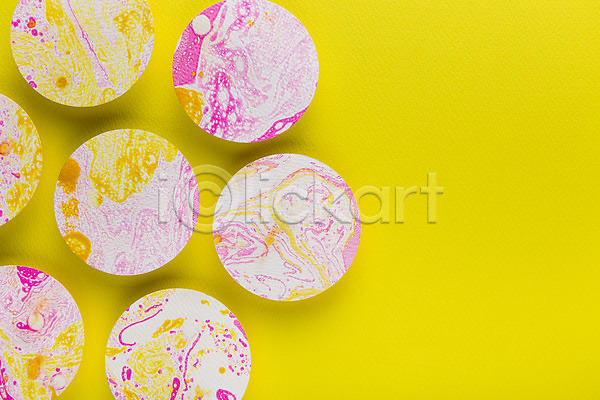 사람없음 JPG 포토 노란색 물 물감 미술 백그라운드 분홍색 붓 붓터치 스튜디오촬영 실내 얼룩 잉크 종이 질감 컬러 페인트