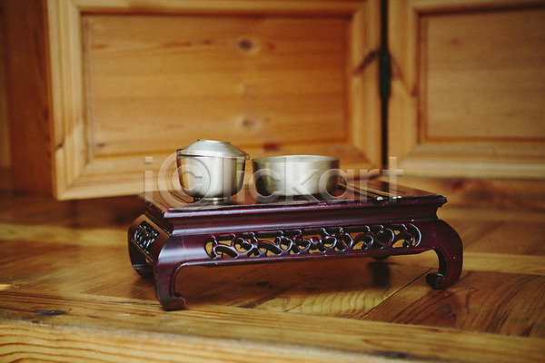 사람없음 JPG 포토 교자상 놋그릇 마루(인테리어) 전통 전통소품 한옥