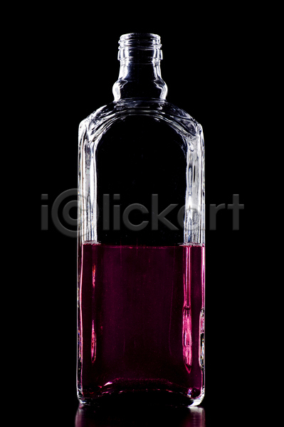 사람없음 JPG 포토 해외이미지 검은색 고립 빨간색 서기 세로 액체 오브젝트 유리 음료 자르기 투명 해외202004