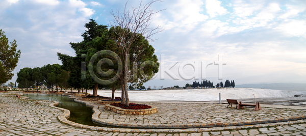 사람없음 JPG 포토 해외이미지 구름 길 내추럴 도로 바위 생물학 생태학 여행 역사 오솔길 자연 지리 칠면조 하늘 해외202004 해외포토 햇빛 환경 휴가 흰색