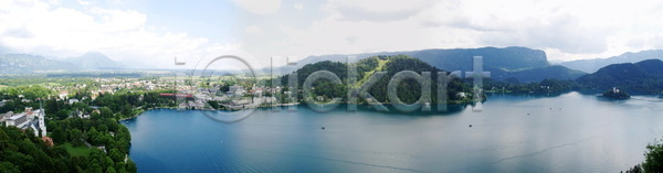 사람없음 JPG 포토 해외이미지 건축양식 공원 교회 구름 나무 내추럴 물 보트 산 섬 숲 슬로베니아 알프스 야외 여름 여행 역사 옛날 유럽 자연 장면 전통 초록색 탑 파노라마 파란색 풍경 하늘 해외202004 해외포토 호수 환경 휴가