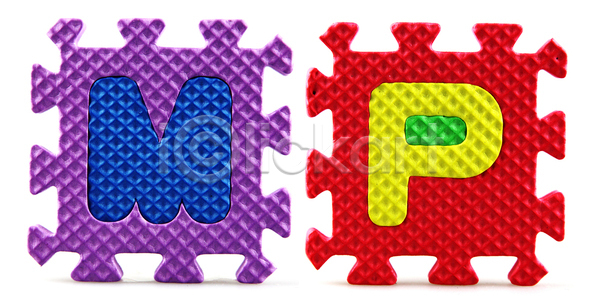 침묵 사람없음 어린이 JPG 포토 해외이미지 거품 게임 고립 교육 기본 놀이 닫기 모임 문제 문해 방 백그라운드 블록 손 알파벳 연결 오브젝트 자르기 장난감 조각 컨셉 컬러풀 통신 퍼즐 편지 학교 해외202004 해외포토 흰배경