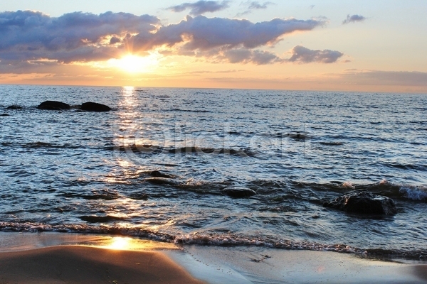 휴식 사람없음 JPG 포토 해외이미지 구름(자연) 모래 여름(계절) 저녁 파도 해외202004