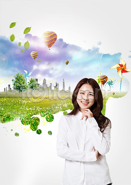 20대 성인 성인여자한명만 여자 한국인 한명 PSD 편집이미지 그린캠페인 나무 나뭇잎 바람개비 빌딩 상반신 열기구 웃음 자연보호 잔디 편집 환경