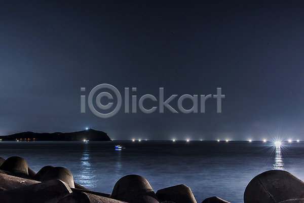 사람없음 JPG 포토 바다 방파제 야간 야경 야외 어선 제주도 테트라포드 풍경(경치)