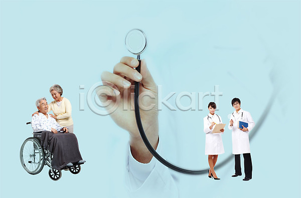 남자 노년 성인 여러명 여자 한국인 PSD 편집이미지 건강 의사 청진기 편집 환자 휠체어