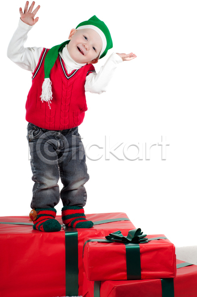 축하 행복 남자 소년 아기 어린이 한명 JPG 포토 해외이미지 걸음마 계절 고립 놀람 빨간색 상자 서기 선물 작음 초록색 크리스마스 해외202004 휴가