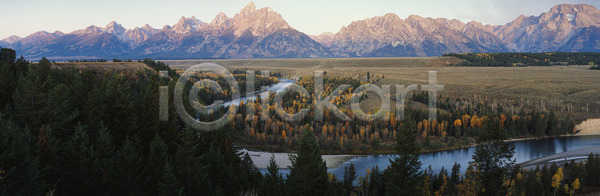 떨어짐 신선 평화 사람없음 JPG 포토 해외이미지 계절 공원 광선 구름 길 나무 날씨 넘어짐 노란색 농장 도로 땅 땅바닥 맑음 방법 밭 백그라운드 봄 빛 생태학 수평선 숲 시골 식물 안개 야외 언덕 여름 여행 오렌지 일몰 일출 자연 잔디 장면 정원 초록색 태양 풍경 하늘 해외202004 해외포토 햇빛 환경 흙 흰색