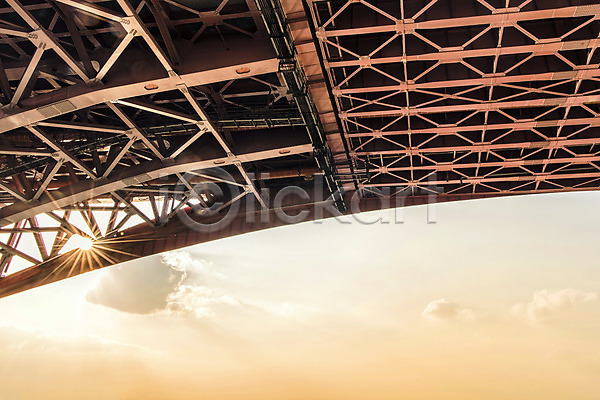 사람없음 JPG 로우앵글 포토 다리(건축물) 다리밑 서울 성산대교 야외 주간 풍경(경치) 한강 햇빛