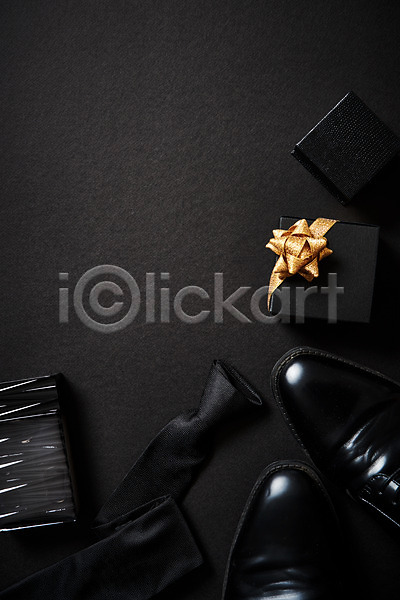 사람없음 JPG 포토 검은색 구두 넥타이 블랙프라이데이 선물상자 쇼핑