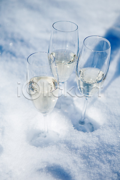 사람없음 JPG 포토 겨울 눈(날씨) 야외 와인 와인잔 주간