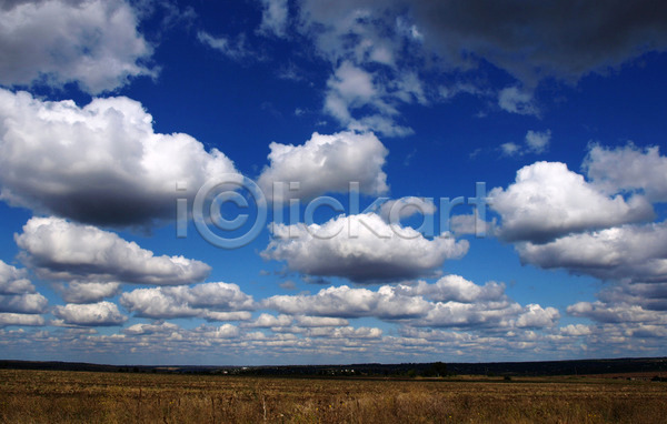 사람없음 JPG 포토 해외이미지 구름(자연) 그림 밭 영원 파노라마 파란색 풍경(경치) 하늘 해외202004 흰색
