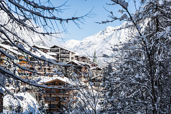 사람없음 JPG 포토 겨울 겨울풍경 눈(날씨) 마을 스위스 야외 유럽풍경 주간 주택 체르마트 풍경(경치) 해외풍경
