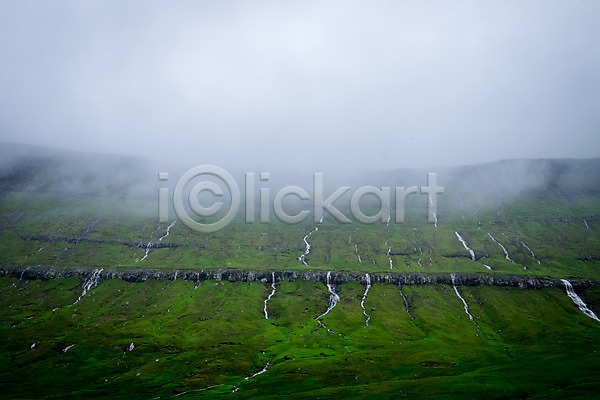 사람없음 JPG 포토 계곡 먹구름 산 안개 야외 자연 주간 페로제도 풍경(경치) 해외풍경 회색 흐림