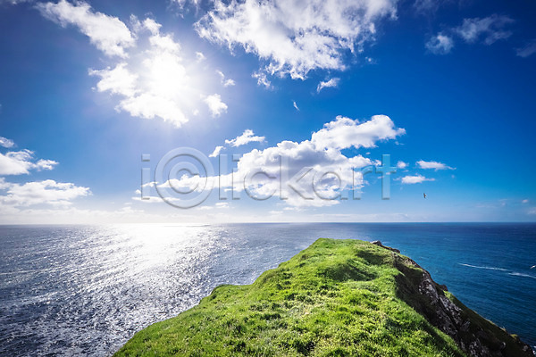 사람없음 JPG 포토 구름(자연) 맑음 바다 스위노이 야외 언덕 자연 주간 페로제도 풍경(경치) 해외풍경 햇빛