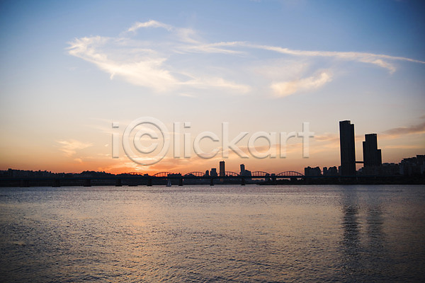 사람없음 JPG 실루엣 포토 구름(자연) 노을 다리 도시 빌딩 야외 주간 풍경(경치) 하늘 한강
