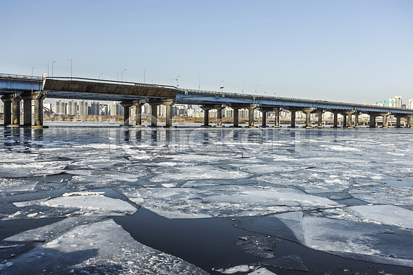 사람없음 JPG 포토 겨울 결빙 다리 마포대교 서울 야외 얼음 여의도 주간 하늘 한강