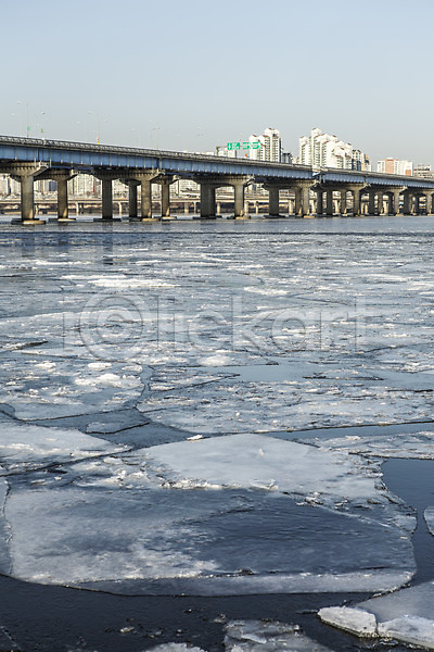 사람없음 JPG 포토 건물 겨울 결빙 다리 마포대교 서울 야외 얼음 여의도 주간 하늘 한강