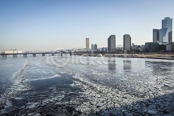 사람없음 JPG 포토 63빌딩 겨울 결빙 고층빌딩 다리 마포대교 빌딩 서울 야외 얼음 여의도 주간 하늘 한강