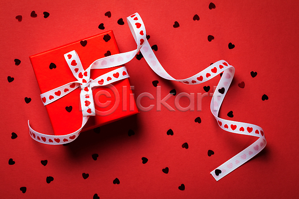 축하 사람없음 JPG 포토 해외이미지 구성 기념일 꽃가루 놀람 덮개 리본 마음 발렌타인데이 백그라운드 빛 빨간색 상자 생일 선물 이벤트 장식 정상 종이 크리스마스 패키지 해외202004 활 휴가 흰색